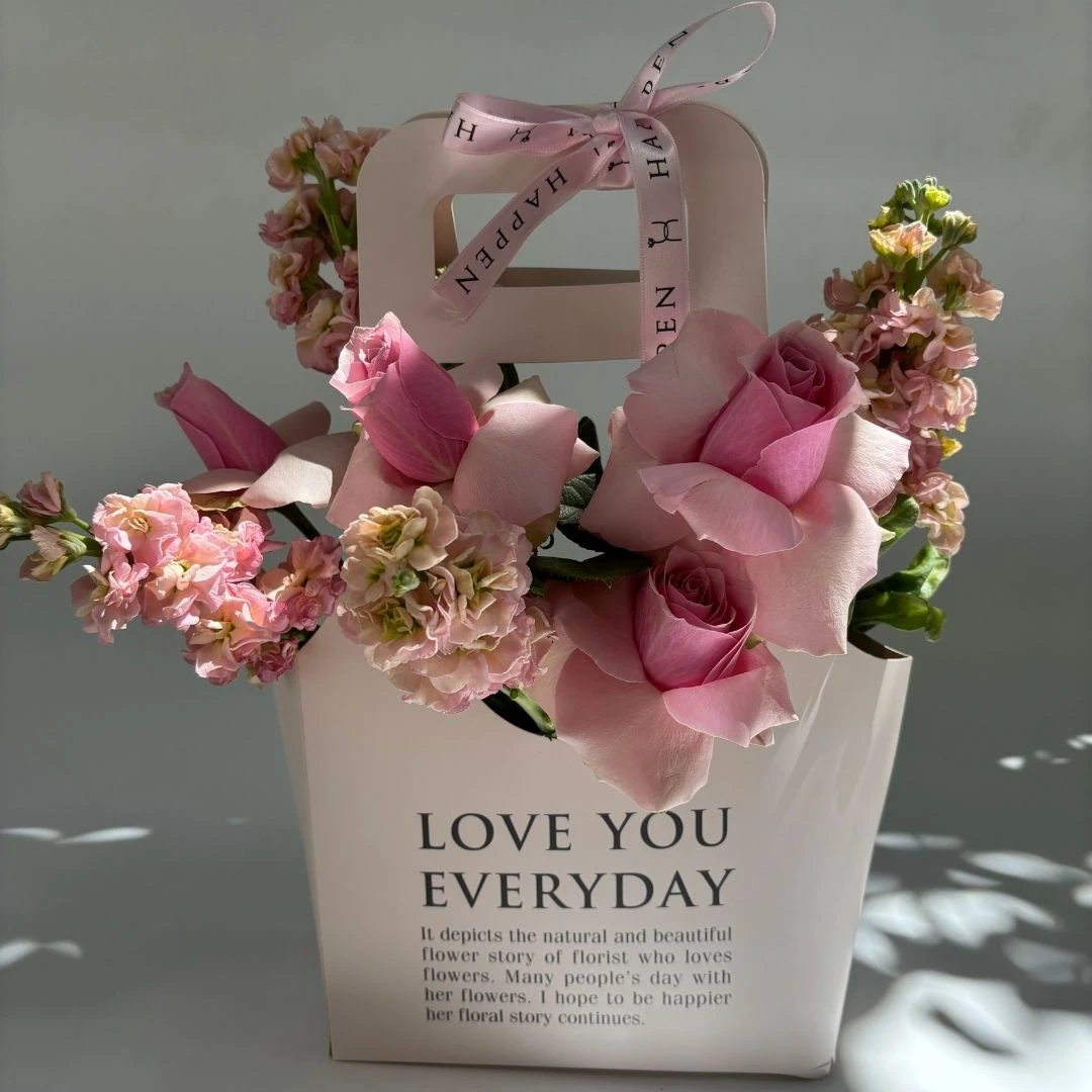 Love You Çantada Çiçekler