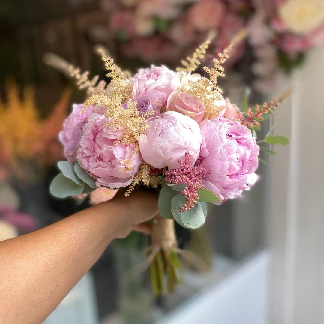 Şakayıklı Gelin Buketi